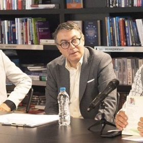 02-centyr_280x280_crop_478b24840a