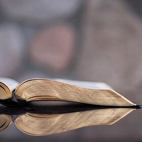 bibleiski-skazaniq-celuvkata-kato-orujie_280x280_crop_478b24840a