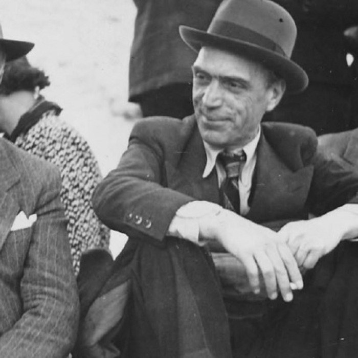 jordan-badev-i-dimitur-talev-v-literaturen-vestnik_700x700_crop_478b24840a