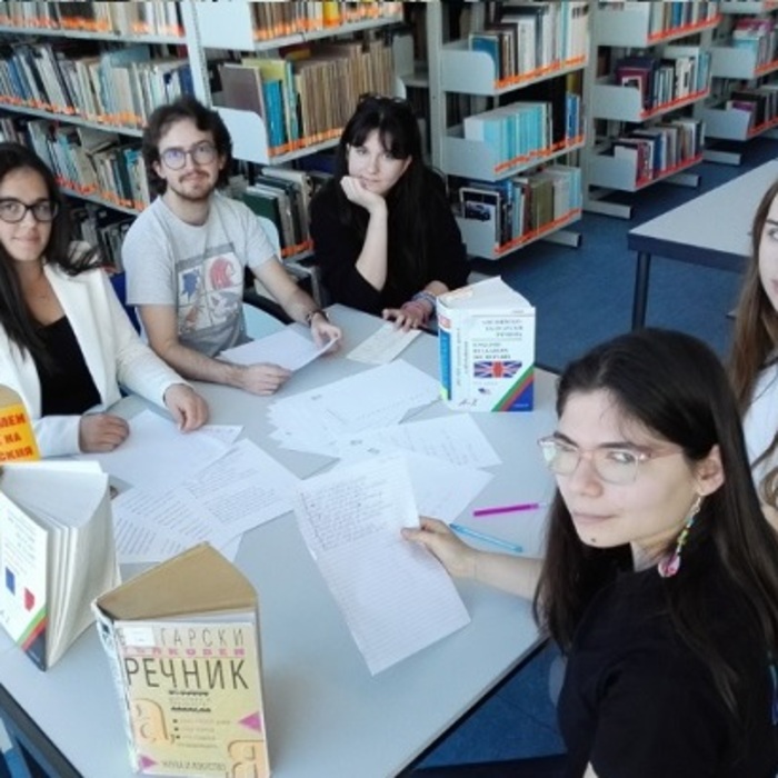 05-nbu_700x700_crop_478b24840a