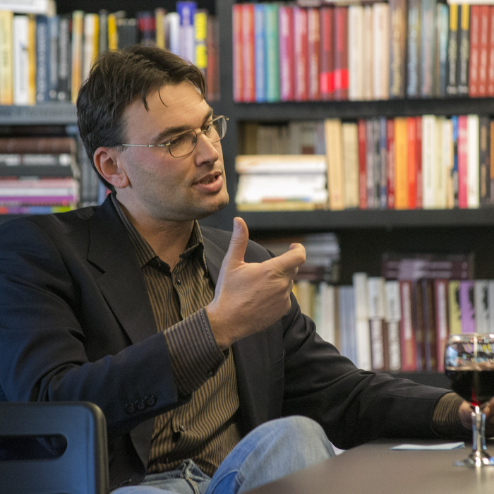 dsc-0060_700x700_crop_478b24840a