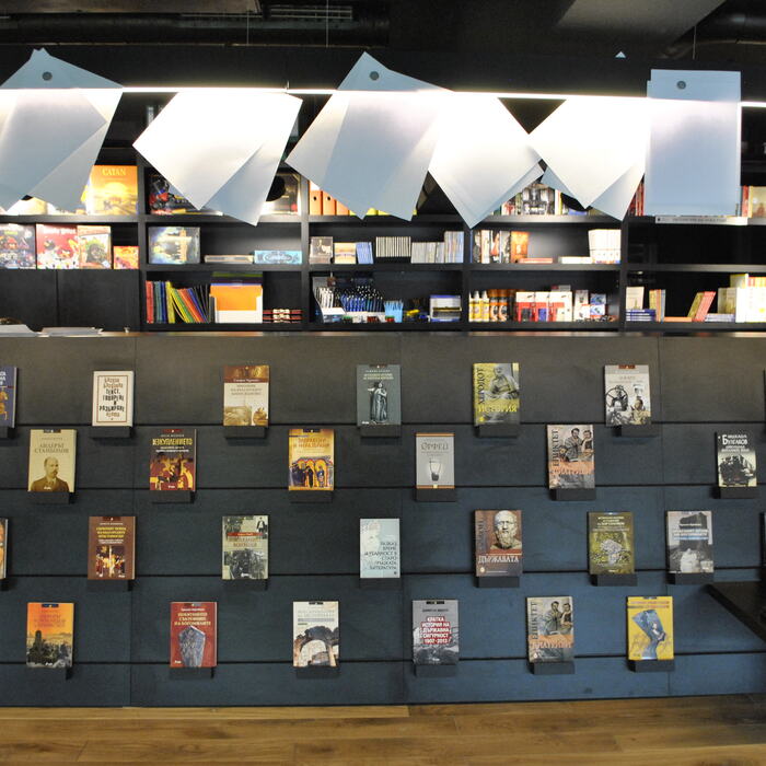 dsc0018_700x700_crop_478b24840a