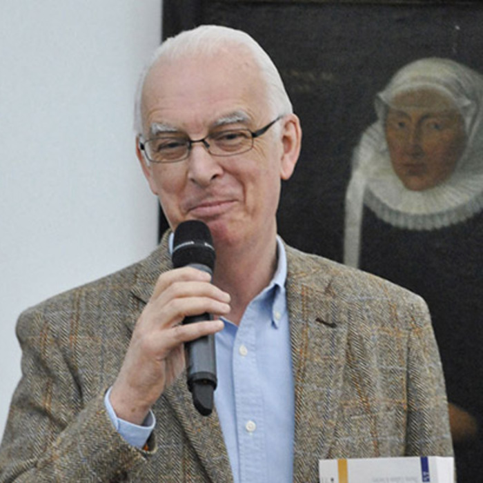 maik_700x700_crop_478b24840a