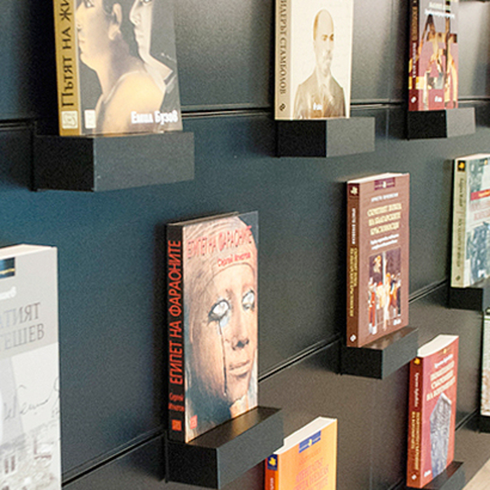 photo-43_700x700_crop_478b24840a