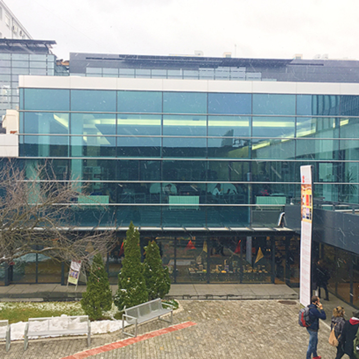 photo-35-22-01_700x700_crop_478b24840a