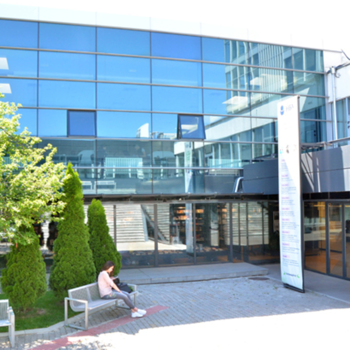 library_700x700_crop_478b24840a