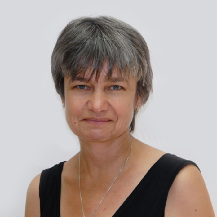 irina-genova-artstudies-bg_700x700_crop_478b24840a