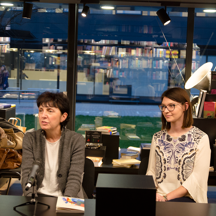 dsc-0111_700x700_crop_478b24840a