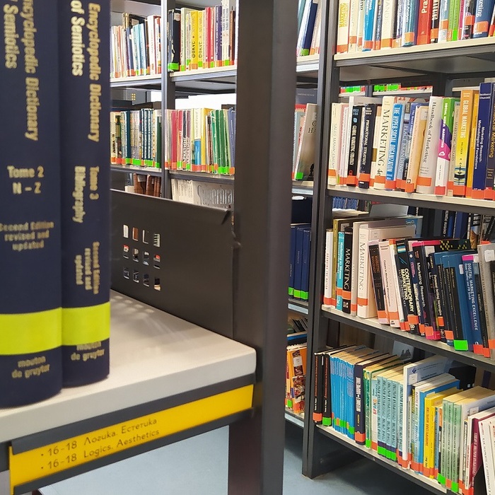 studenti01_700x700_crop_478b24840a