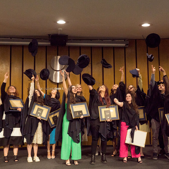 19-01_700x700_crop_478b24840a