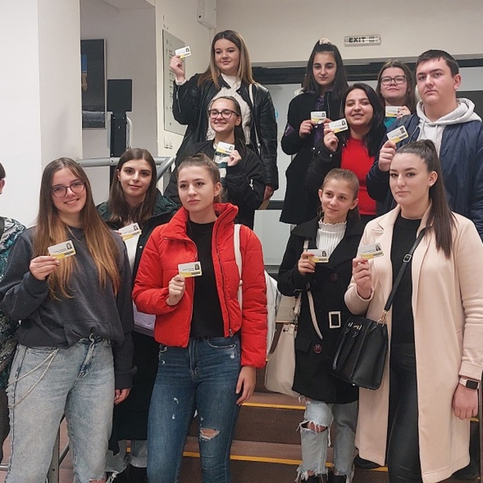 budeshti-profesionalisti_700x700_crop_478b24840a