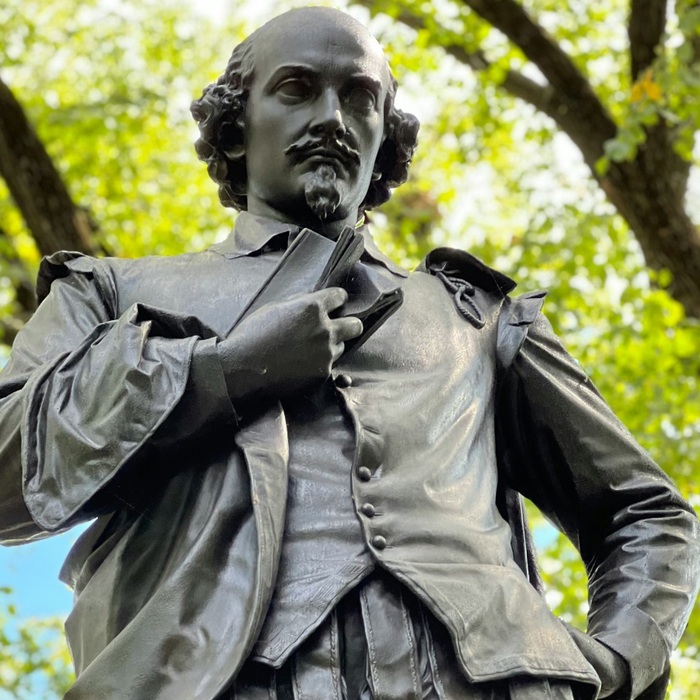 izlojba-may_700x700_crop_478b24840a