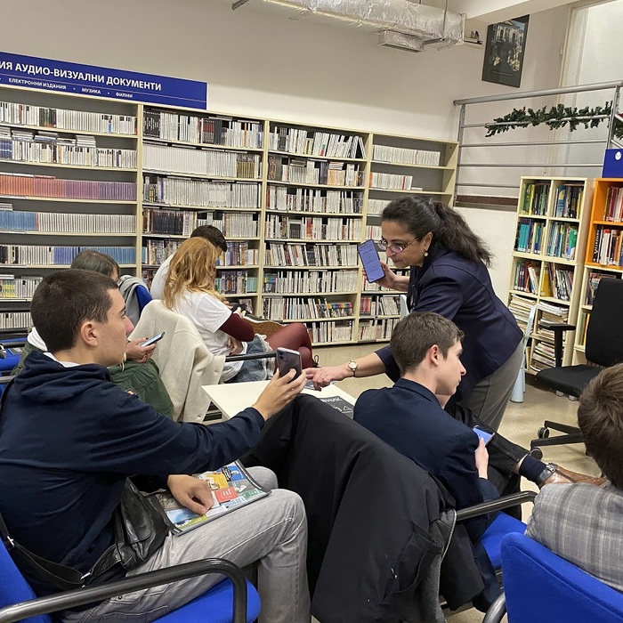 biblioteka-obuchitelen-seminar-16-02_700x700_crop_478b24840a