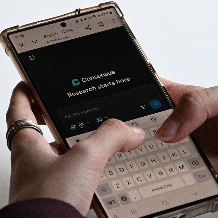 biblioteka-seminar-za-studenti-fakt-ili-mit-24-03_700x700_crop_478b24840a