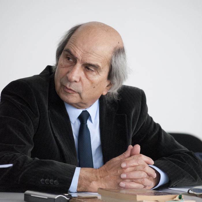 mihail-nedelchev-at-the-vi-atanas-slavov-s-readings-in-nbu-18-01-2016_700x700_crop_478b24840a