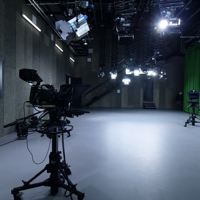 1833647_700x700_crop_478b24840a